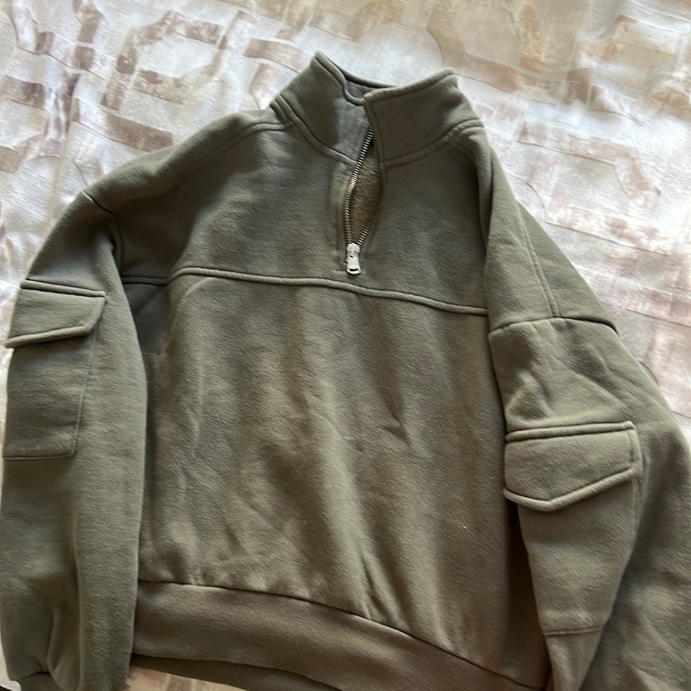 Green zip up crop top sweater